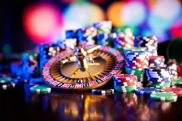 Sweet Bonanza slot showing tumble feature and scatter symbols